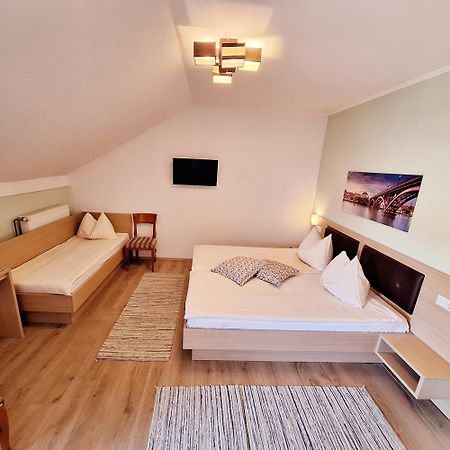Penzion Gostisce Lesjak Orehova vas Exterior foto
