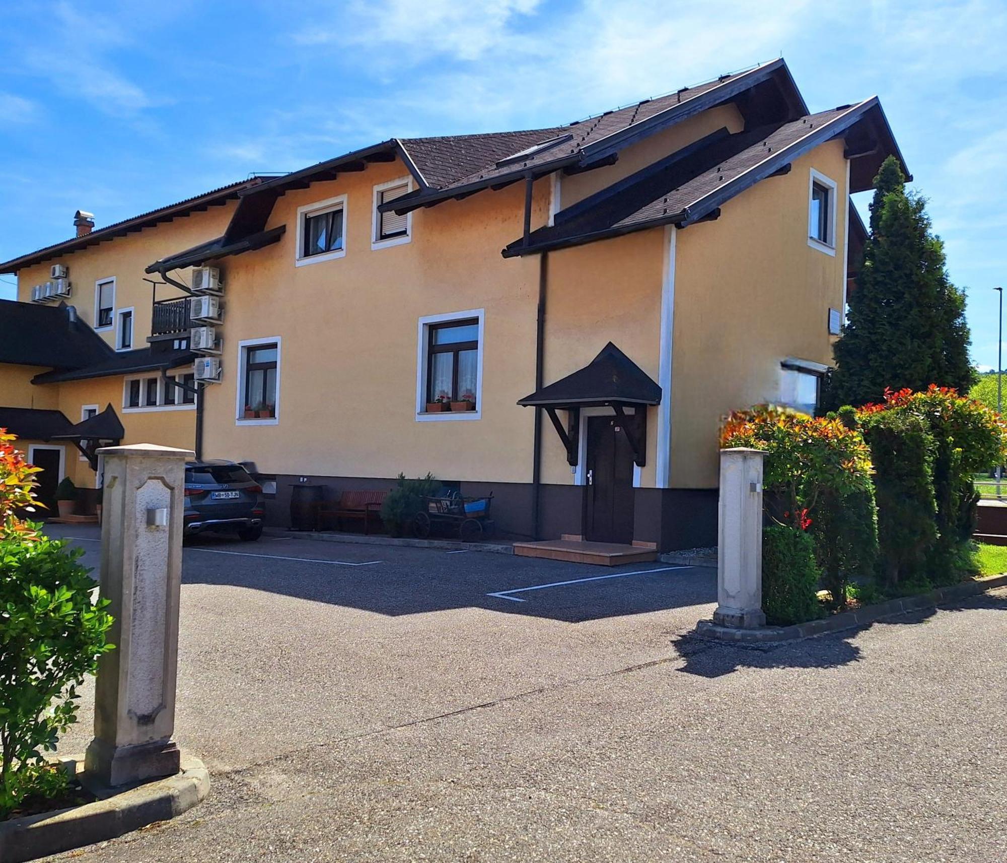 Penzion Gostisce Lesjak Orehova vas Exterior foto